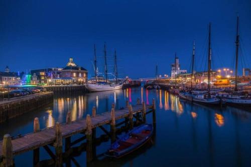 Unieke woonboot in Harlingen