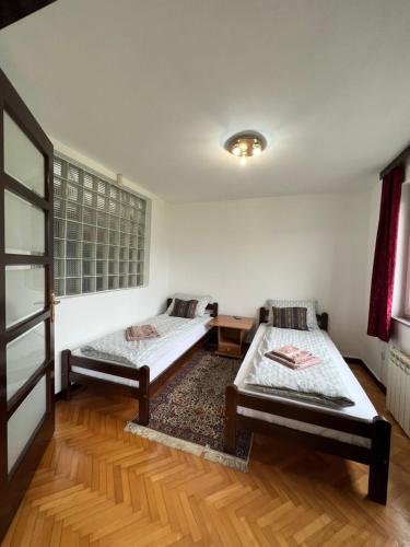 Apartment with Garden View image 4