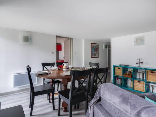 Apartment (6 Adults) image 8