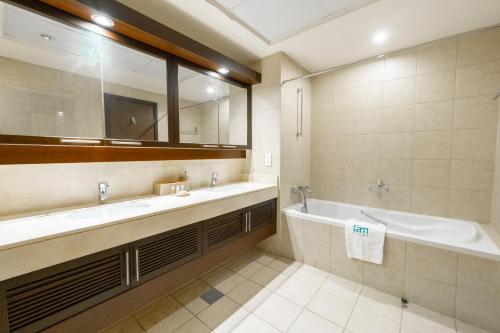 FAM Living - The Residences Tower - Burj Fountain View - image 10