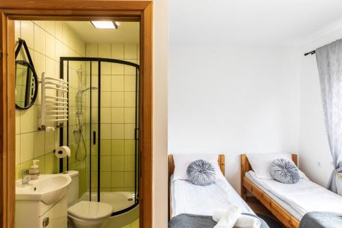 Double Room with Mountain View image 3