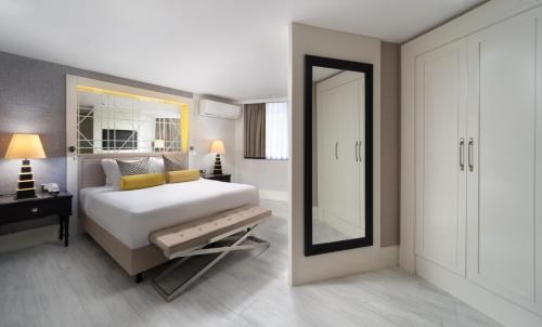 room detail thumbnail 1