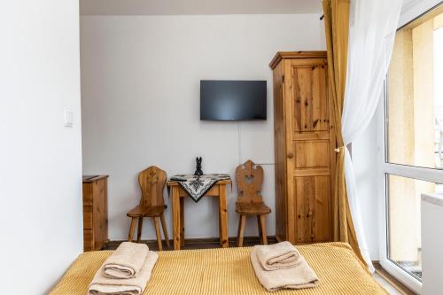 Double Room with Mountain View image 2
