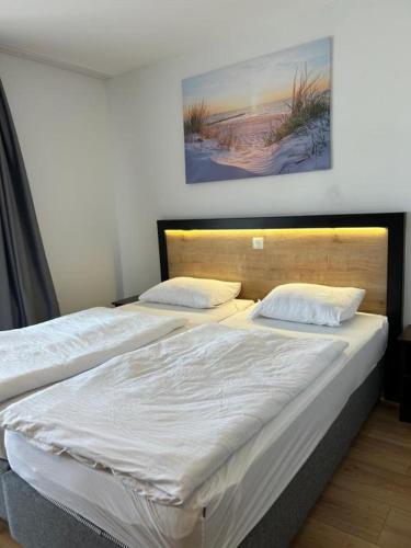 M & M Hotel – Oyten, NC