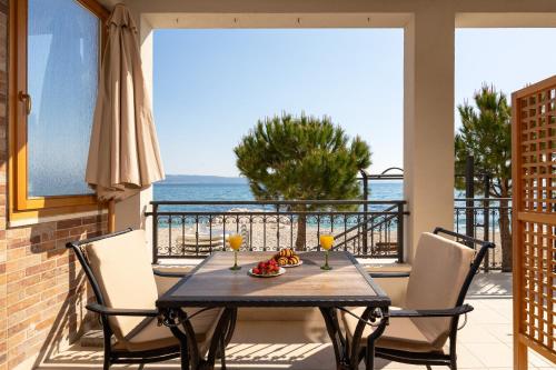 Apartments Lea Podstrana 