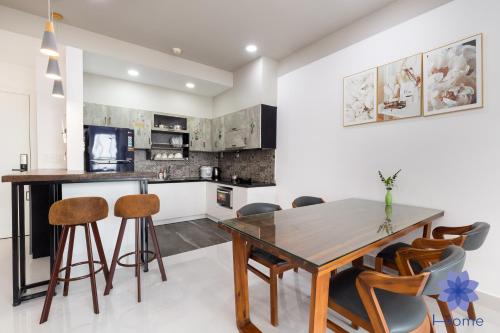 Luxurious,Spacious&Modern 2BRs Apt w/Free Gym&Pool