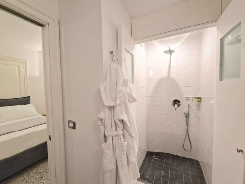 Standard Double Room image 2