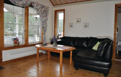 Amazing Home In Segmon With Sauna in Grums