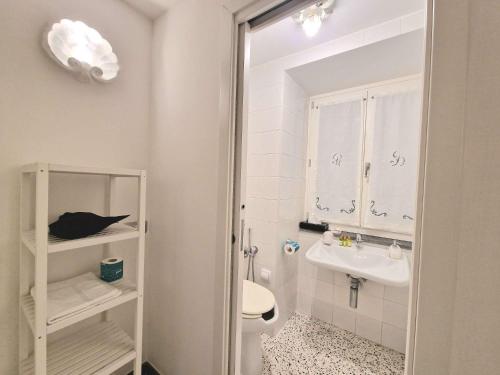 Standard Double Room image 1