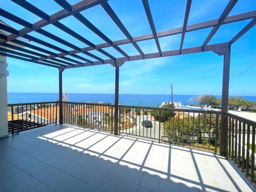 ระเบียง/ชานเรือน, Nysa7 in โปมอส