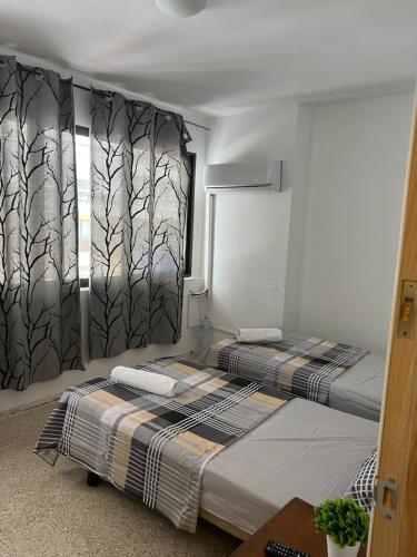 Double or Twin Room image 3