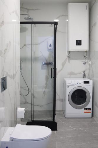 One-Bedroom Apartment image 9