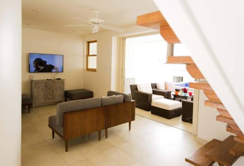 Private Villa with Pool Limegrove St James Near Beach - image 3