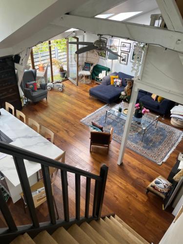 Joli Loft avec extérieur et parking gratuit