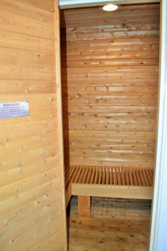 Heathwood Inn - image 7