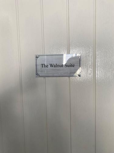 The Walnut Suite lovely one bedroom flat in Stoke. 4
