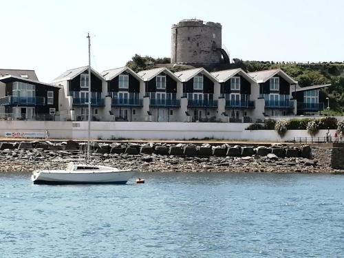 المنظر الخارجي, Kings Haven in Mount Batten