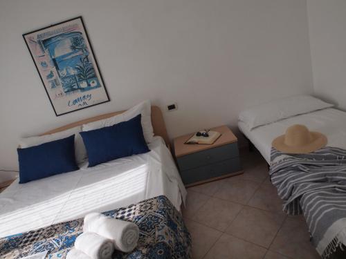 Double Room with Balcony image 10