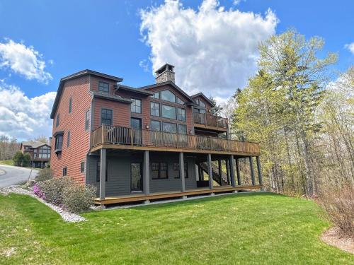 P5 Ski-in Ski-out rare find Presidential View single family with garage pool table ping pong in Bethlehem