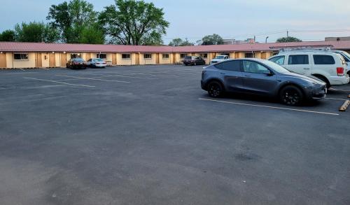 Budget Host Inn Niagara Falls - image 10