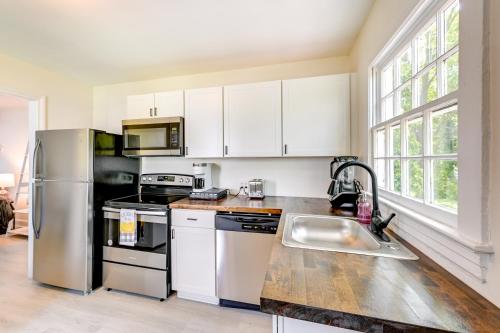 Winston-Salem Vacation Rental about 3 Mi to Downtown! in Winston-Salem, USA