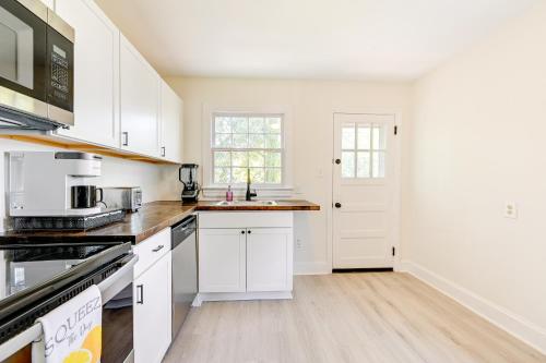 Winston-Salem Vacation Rental about 3 Mi to Downtown! in Winston-Salem, USA