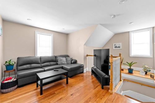 555-2 6BR Quincy - Spacious Apt near Perry Beach in Kvinsis (MA)