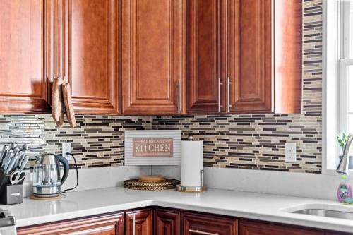 SUPER SALE 20 PERCENT! 555- Newly huge entire apartment in Quincy, USA