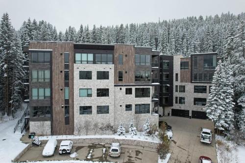 New Ski In Out Luxury Loft #201 With Hot Tub, Gym & Great Views - 500 Dollars Of FREE Activities & Equipment Rentals Daily in Winter Park, USA