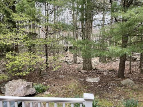 Beautiful Lake Harmony Townhouse with views of Big Boulder Lake in Lake Harmony, USA