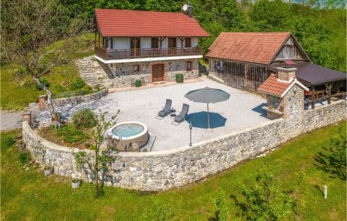 Amazing Home In Ozalj With Jacuzzi, 2 Bedrooms And Wifi - Location saisonnière - Tomašnica