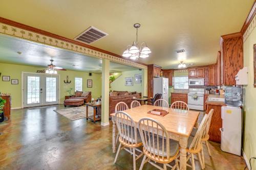 Spacious Lake Texoma Vacation Rental with Game Room! in Kingston, USA