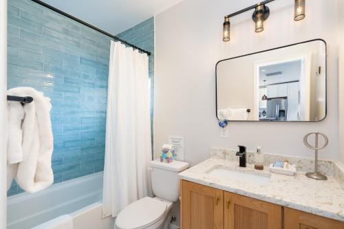 Crescent Moon Casita 2 Bedrooms Patio WiFi Sleeps 4 - image 13