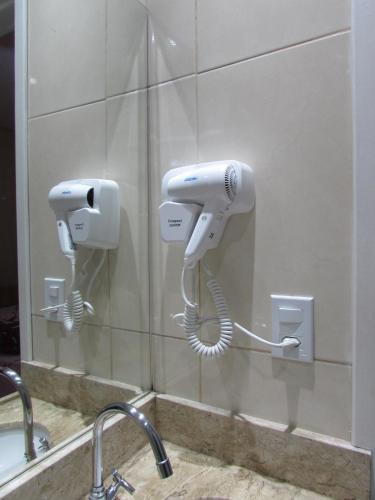 Hotel Tropicália próximo a 25 de março , Brás e Bom Retiro Com estacionamento conveniado ao lado do hotel, Sao Paulo (photo 4)