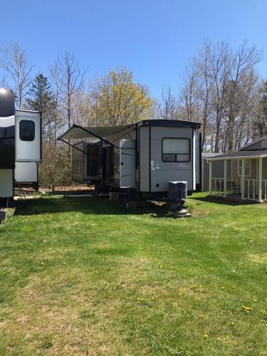 Orchard Queen Motel & Rv Park