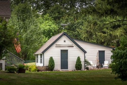 Blue Vieira Cottage