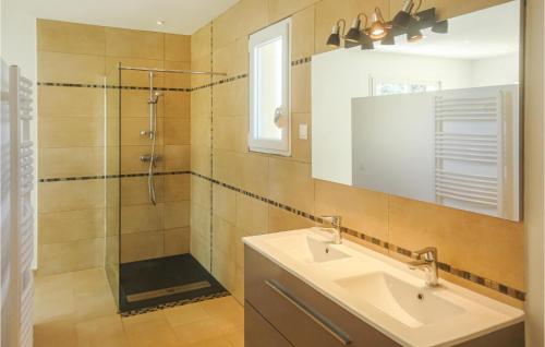 Vannas istaba, Stunning Home In Salles D'aude in Salles-d'Aude