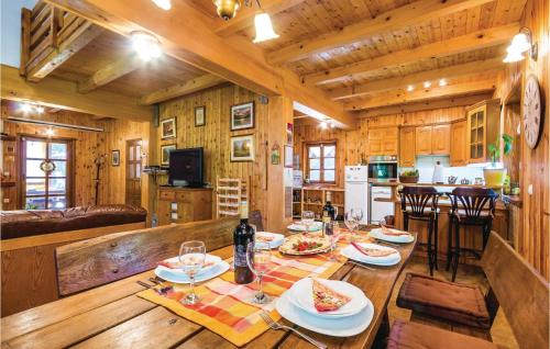 Amazing Home In Cujica Krcevina With Sauna