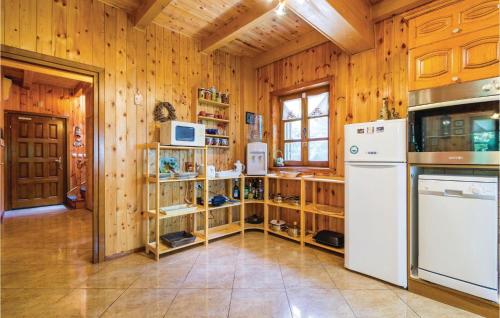 Amazing Home In Cujica Krcevina With Sauna