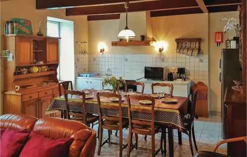 Beautiful Home In Le Cloitre S Thegonnec With Kitchen