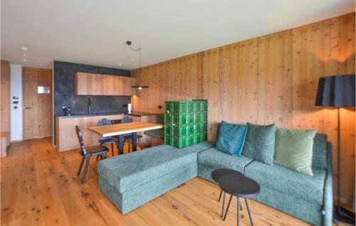  Beautiful apartment in Maranza with WiFi, 2 Bedrooms and Sauna in Meransen