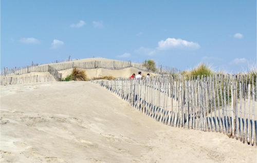Three-Bedroom Holiday Home in Aigues-Mortes - main image