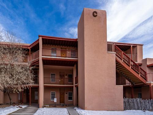 Vista La Sierra 2 Bedrooms Flat Screen TV Pet Friendly Sleeps 6 - image 10