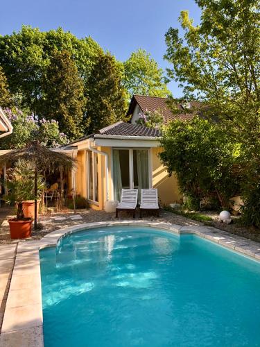 Apartment TinyHouse mit Pool, Outdoor Whirlpool und Garten in Petershagen, Deutschland