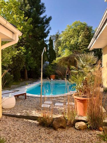 Apartment TinyHouse mit Pool, Outdoor Whirlpool und Garten