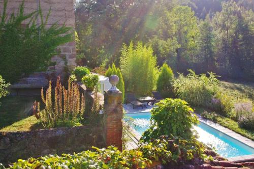 Nature calme piscine privée chauffée 7 jours minimum