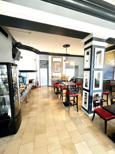 Food and beverages, Hotel Beau Séjour  in Saint-Raphael City Center