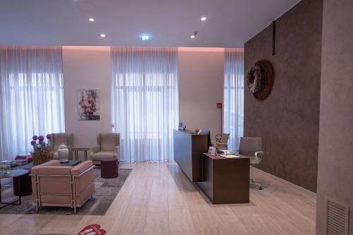 Boutique Hotel Touring - image 14