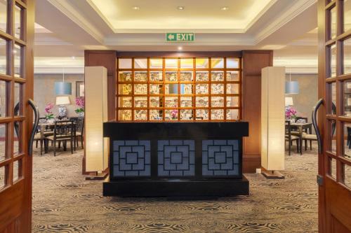 Front desk [24-hour]