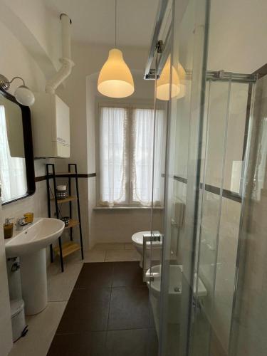One-Bedroom Apartment image 10